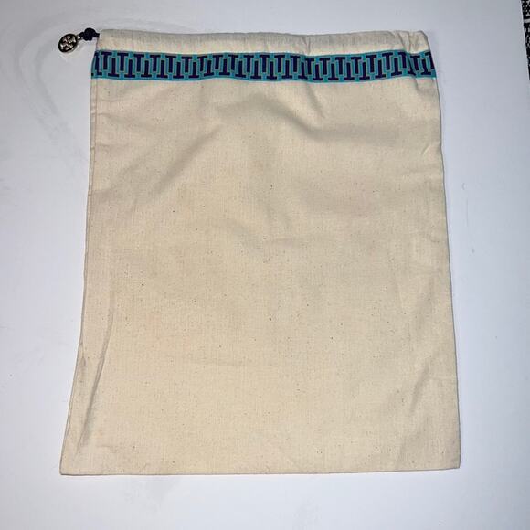 Tory Burch dust bag 12" x 15" off white with gold tone charm and blue edging - Picture 4 of 4